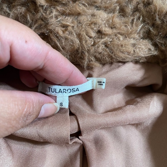 EUC-Tularosa Beige Faux Fur
Teddv Shaa Coat Open Front... - Picture 7 of 9